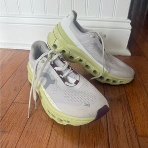 ON Cloudmonster Sneakers - White and Green